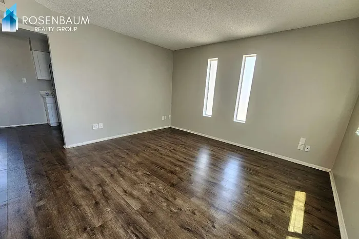 2 bed, 1.0 bath, 950 sqft, $1,395 — Photo 4