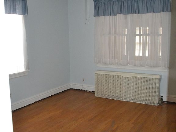 4th image of 2326 Hord Ave