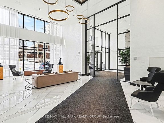 2nd image of 255 Bay St N #1412
