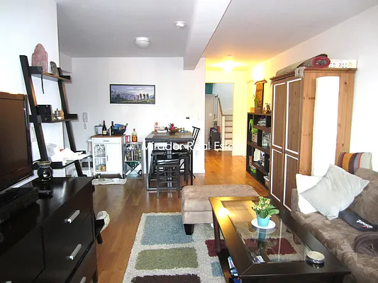Rented by Mirador Real Estate | media 29