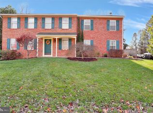 2 Sweet Briar Ln, Hagerstown, MD 21742