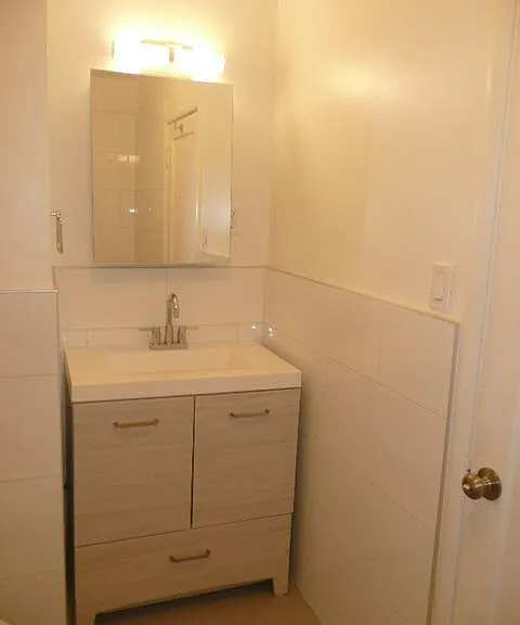 1999 Green St #2 — Photo 9