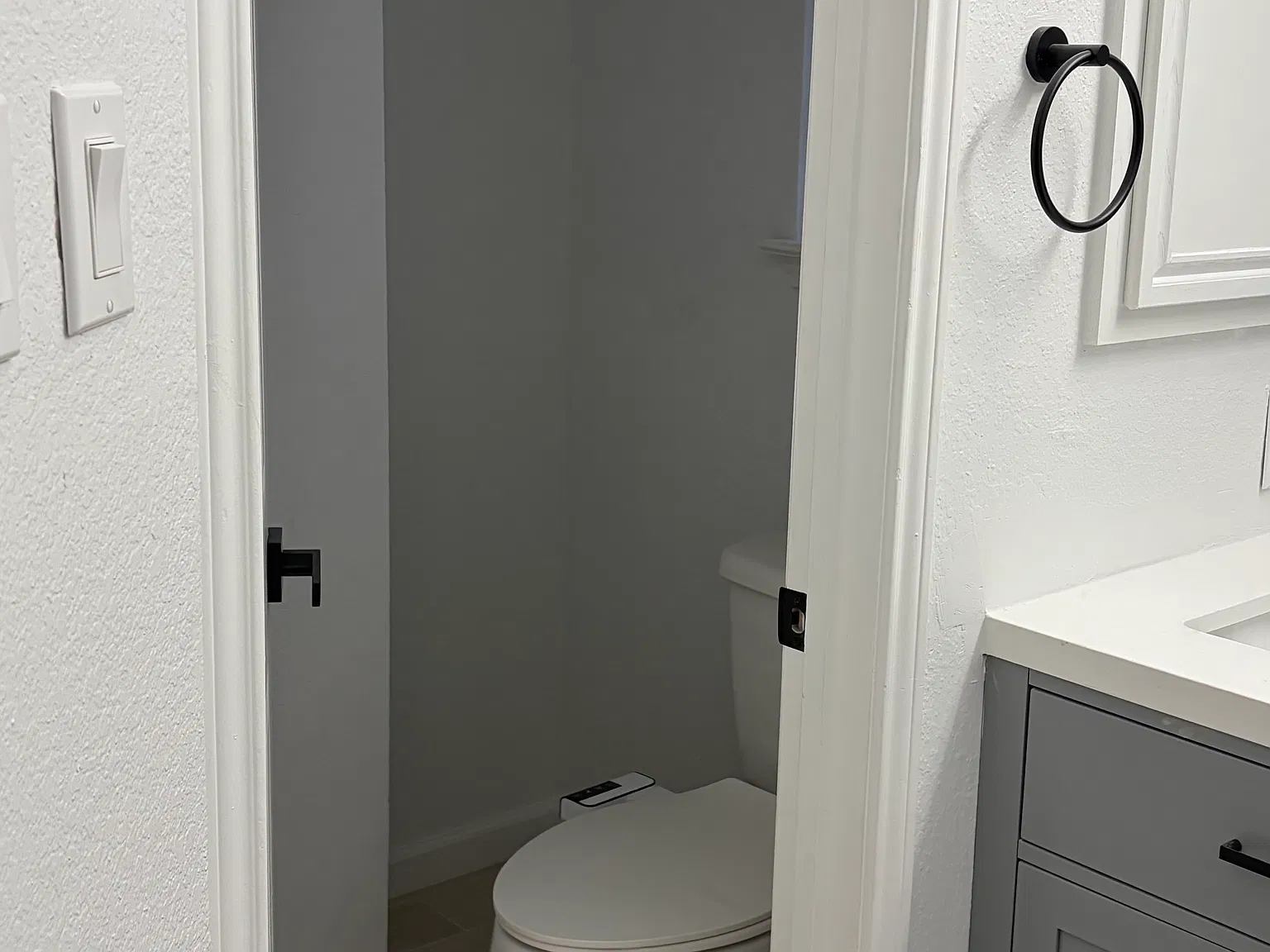 3 bed, 2068 sqft, $2,450 — Photo 1