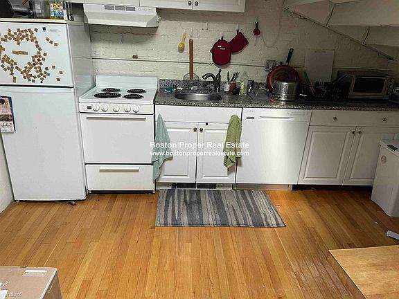 31 Gloucester #PH Boston - Back Bay Unit Photo 3 (1)