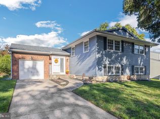 748 Fremont Ln, Mount Laurel, NJ 08054