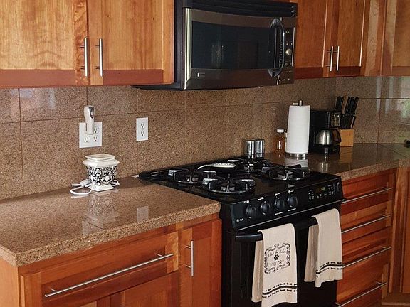 5th image of 5095 Joy Dr