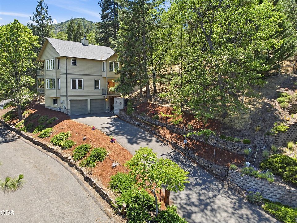 1st image of 215 Piedmont Dr