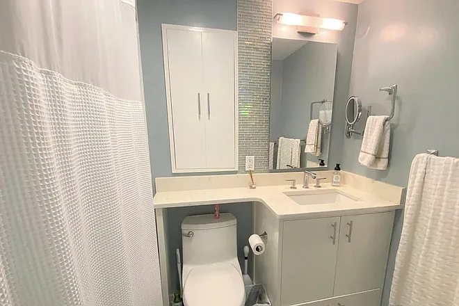 675 Powell St #4 — Photo 16