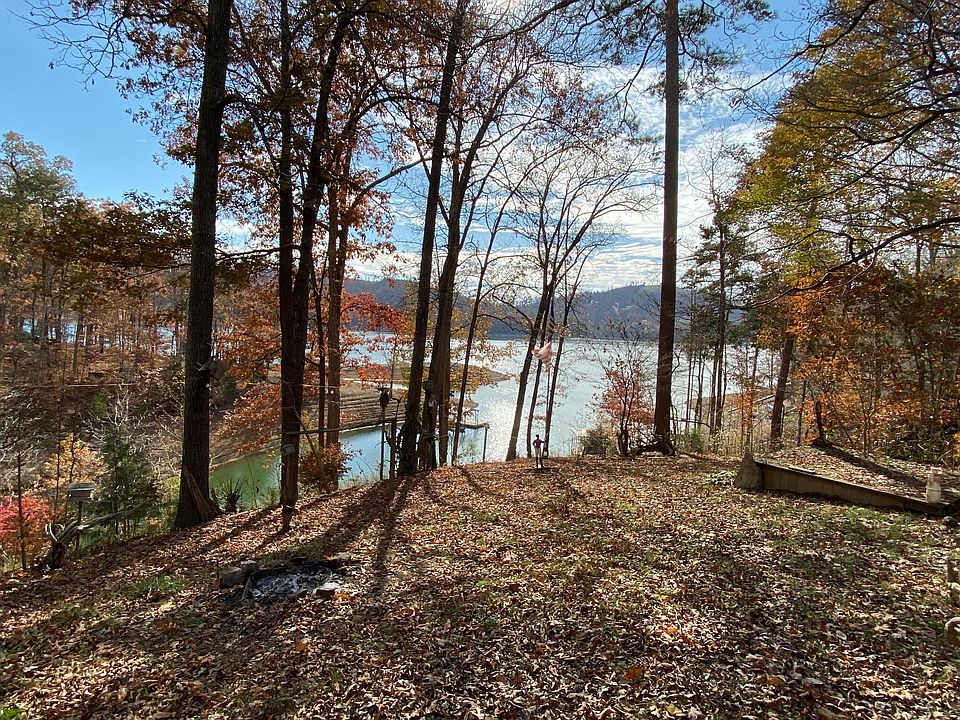 2nd image of 119 Trails End