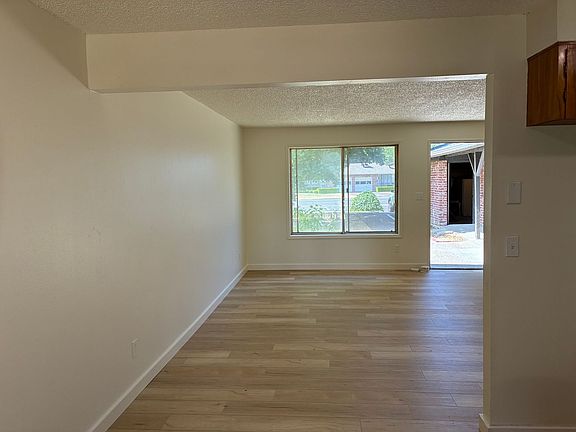 4th image of 119 & 121 S Garrison Rd #5248faf5f