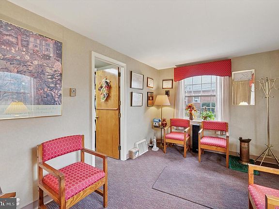 5th image of 363 Holmes Rd