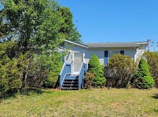 345 Greenway Rd, Glade Hill, VA 24092