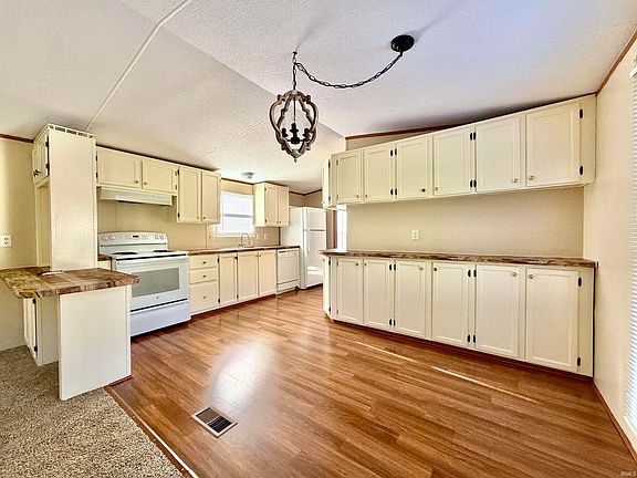 4th image of 805 Park Dr
