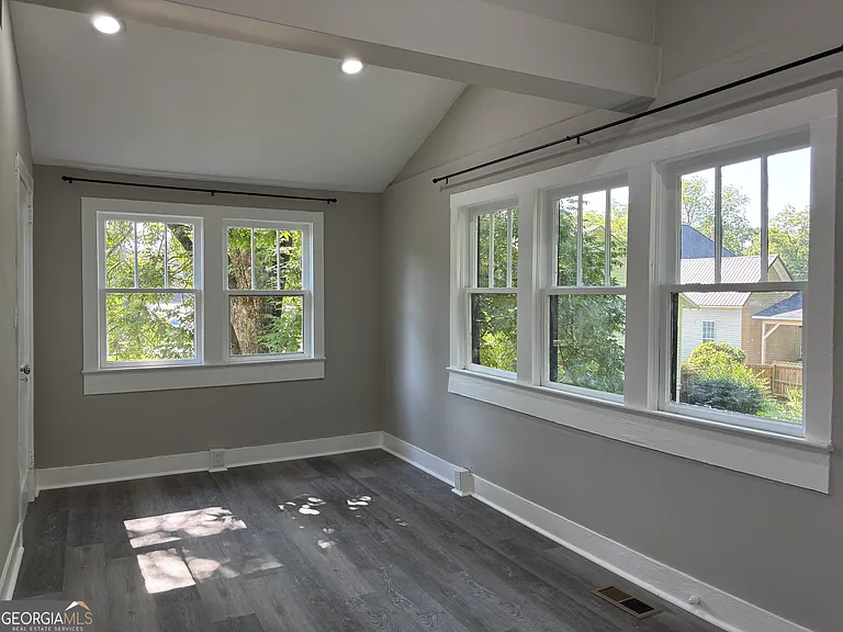 118 1/2 Alford St — Photo 11