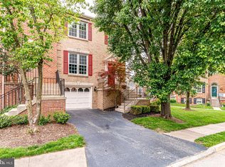12329 Quiet Hollow Ct, Fairfax, VA 22033