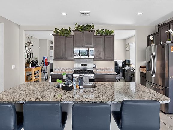 4th image of 30431 W PICADILLY Road