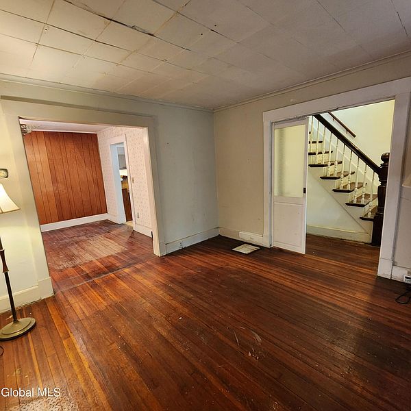 4th image of 119 Swan Street