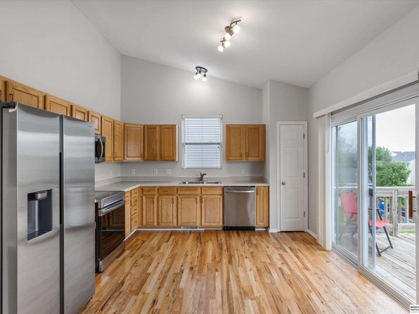 8903 S 167th St, Omaha, NE 68136