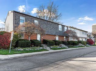 863 Kirts Blvd, Troy, MI 48084