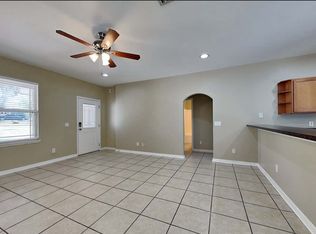 236 W McClendon St, Lady Lake, FL 32159