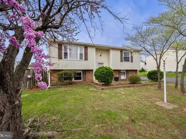 1306 E Beech Rd, Sterling, VA 20164