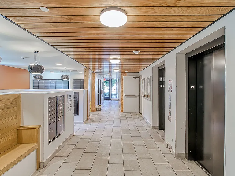 Wynne Watts Commons — Photo 4