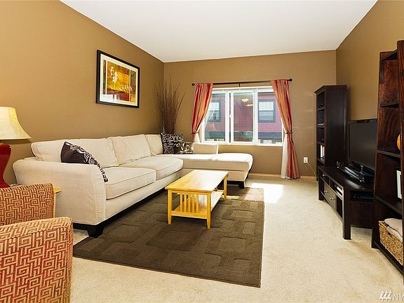 2nd image of 1736 10th Ave NE