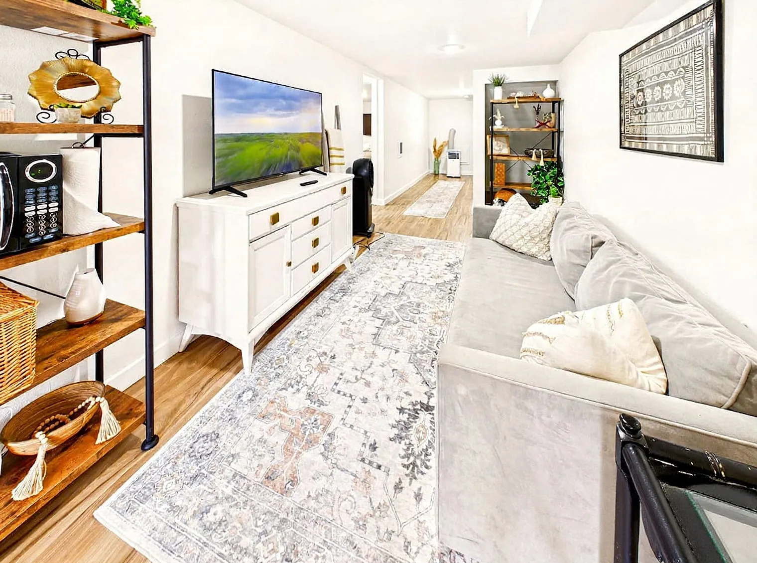 2 bed, 1.0 bath, 742 sqft, $4,882 — Photo 1