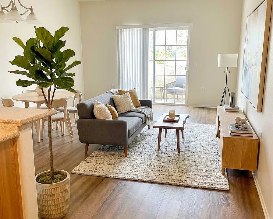 Towne Crest Apartments