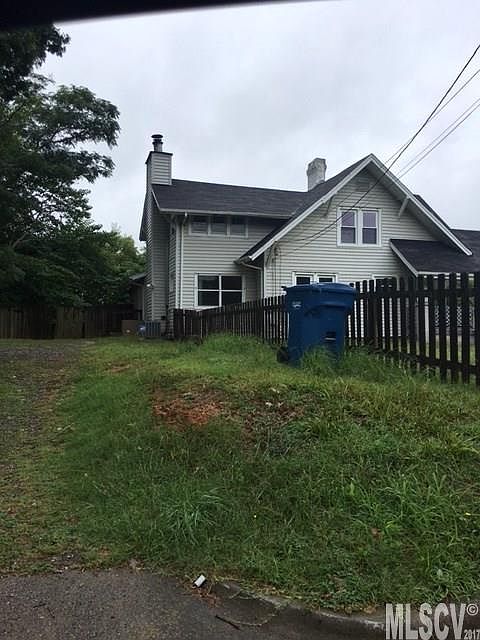 2nd image of 606 3rd St SW