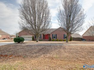 159 Manor House Dr, Huntsville, AL 35811