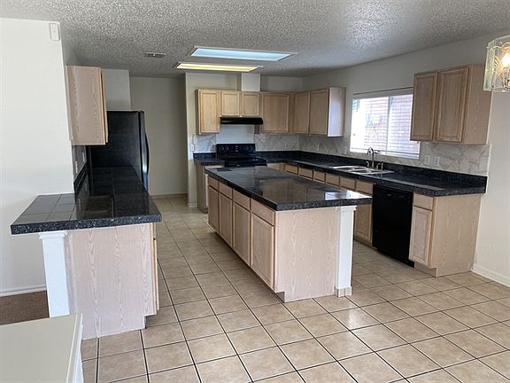 5th image of 210 Kissimmee Dr