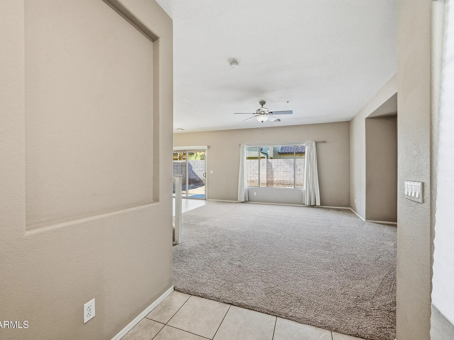 4 bed, 3.0 bath, 1724 sqft, $2,300 — Photo 2