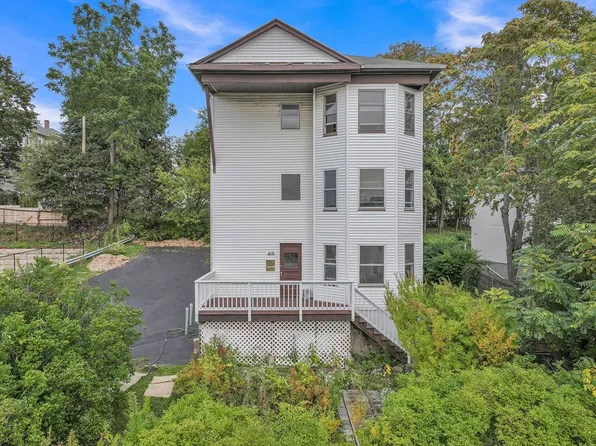 419 Grafton St, Worcester, MA 01604