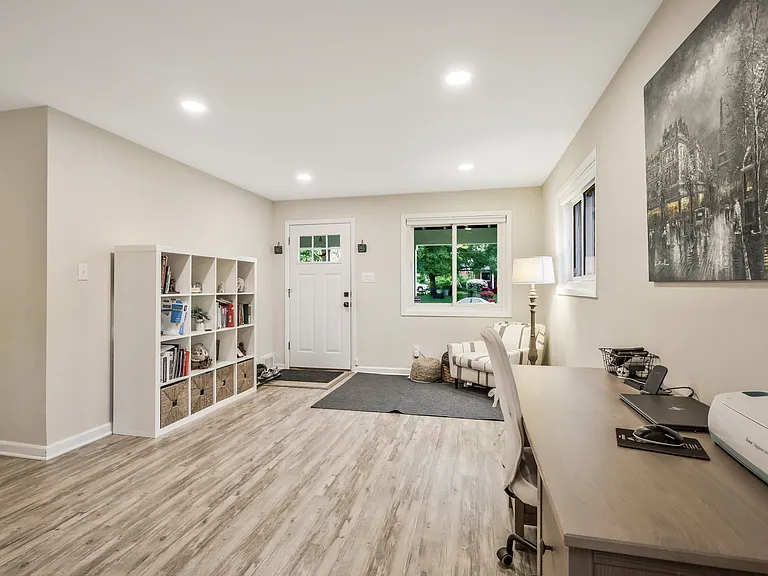 7011 Kenfig Pl — Photo 4