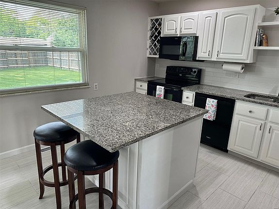 5th image of 2831 Laurel View Ln