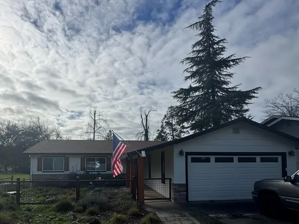 11825 Torrey Pines Dr, Auburn, CA 95602