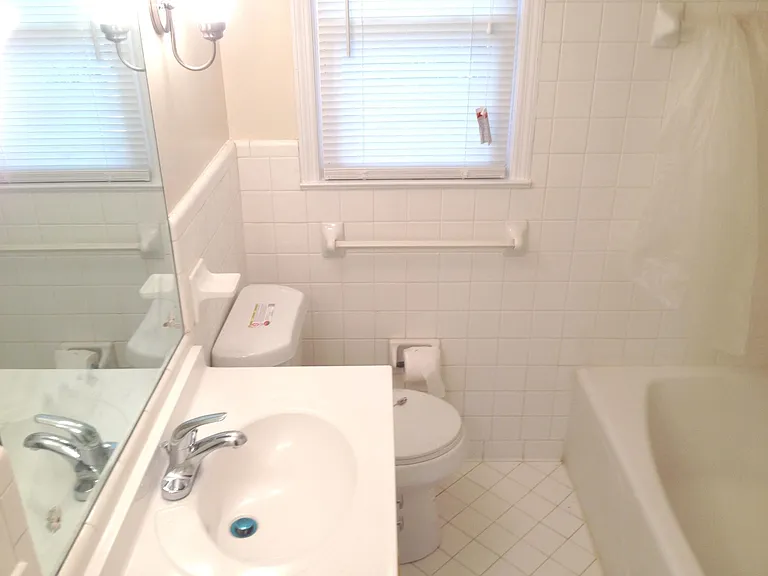 1639 Adelia Pl NE — Photo 25