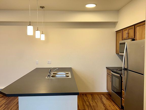 3rd image of 4225 E Poleline Ave #101