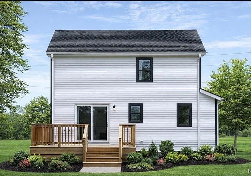2nd image of 8864 Charlevoix St