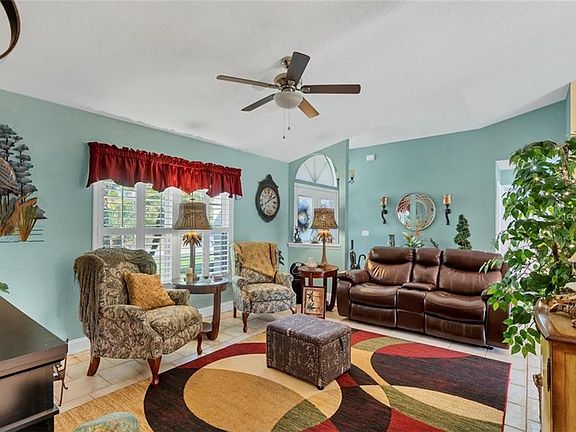 3rd image of 3741 Lapeer Ave