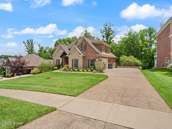 3rd image of 7606 Keller Way