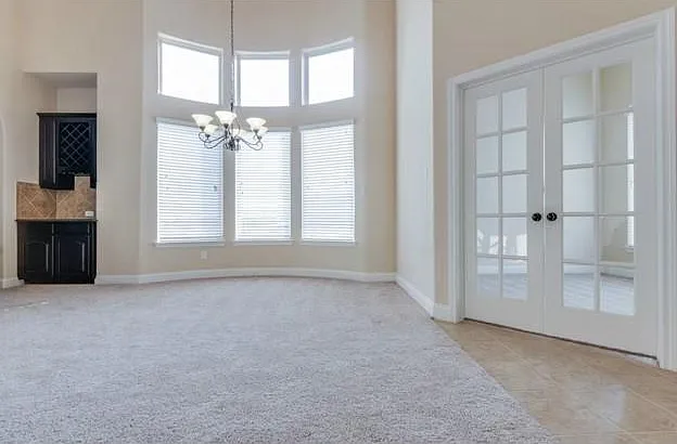 4 bed, 3.0 bath, 3062 sqft, $2,499 — Photo 4