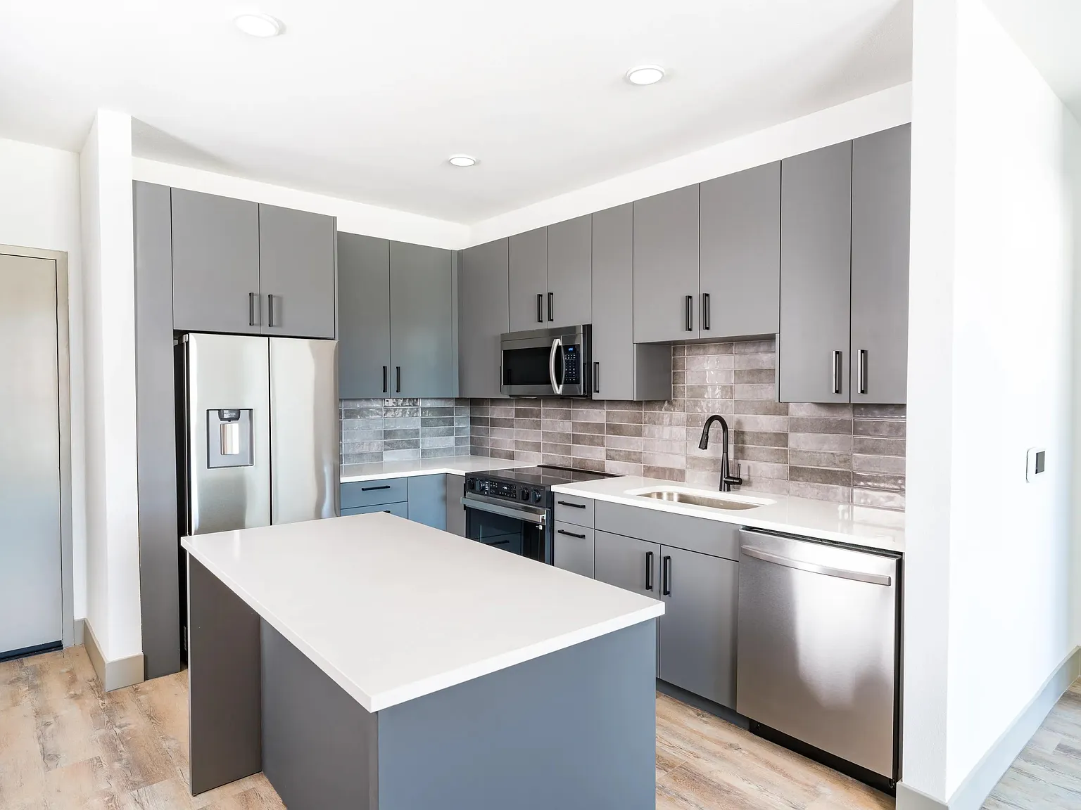Modera Chandler — Photo 2
