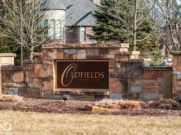 6859 Oldfields Ln, Zionsville, IN 46077