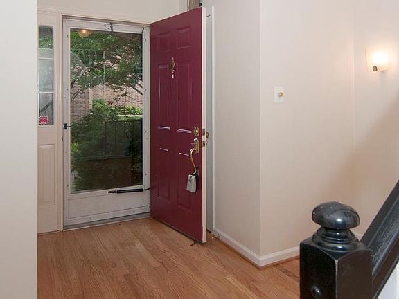 4th image of 5806 Edson Ln