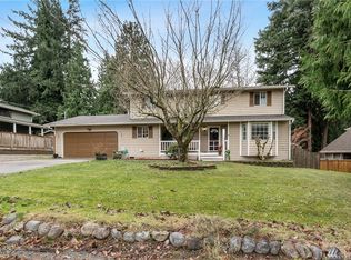 3524 Lakeridge Dr E, Lake Tapps, WA 98391