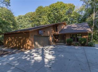 6404 Brecksville Rd, Independence, OH 44131