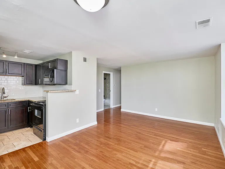 5500 Pershing Ave #44 — Photo 15