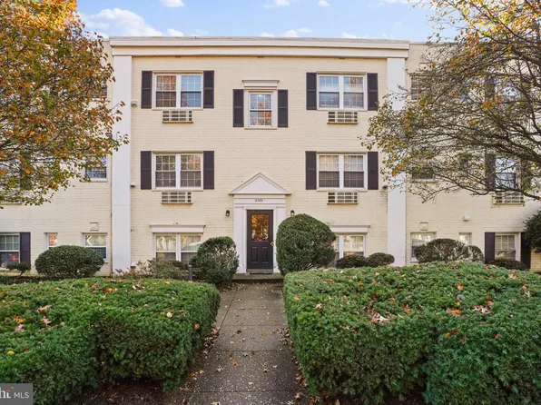 2305 Farrington Ave #1-101, Alexandria, VA 22303